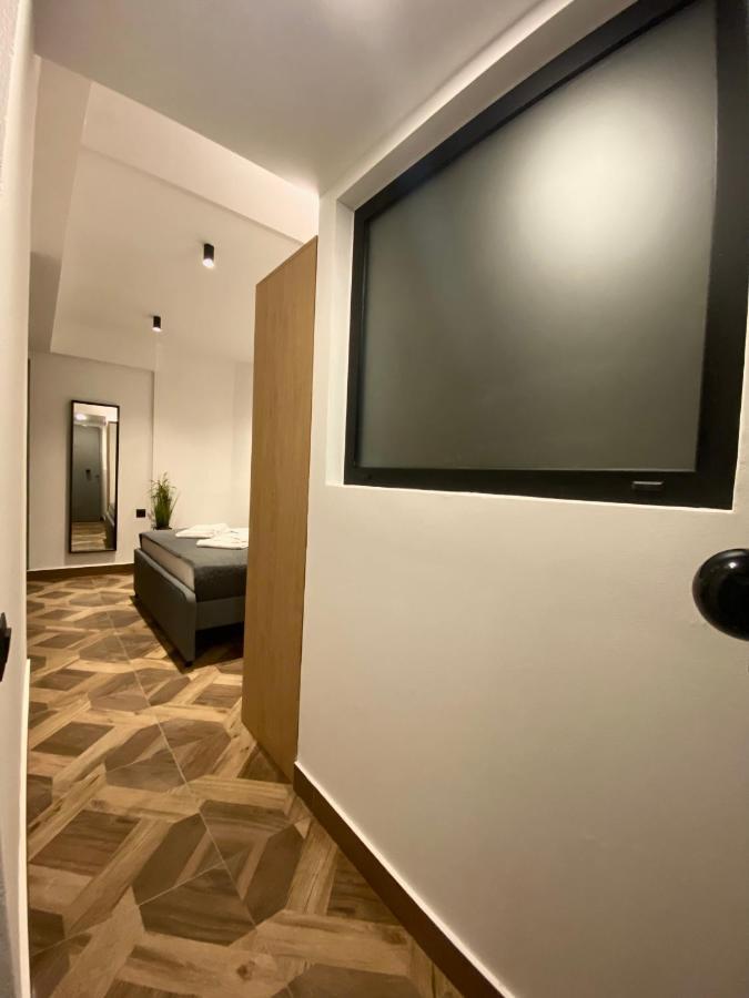 Sunshine Cozy Central Studio Basement كاندية المظهر الخارجي الصورة